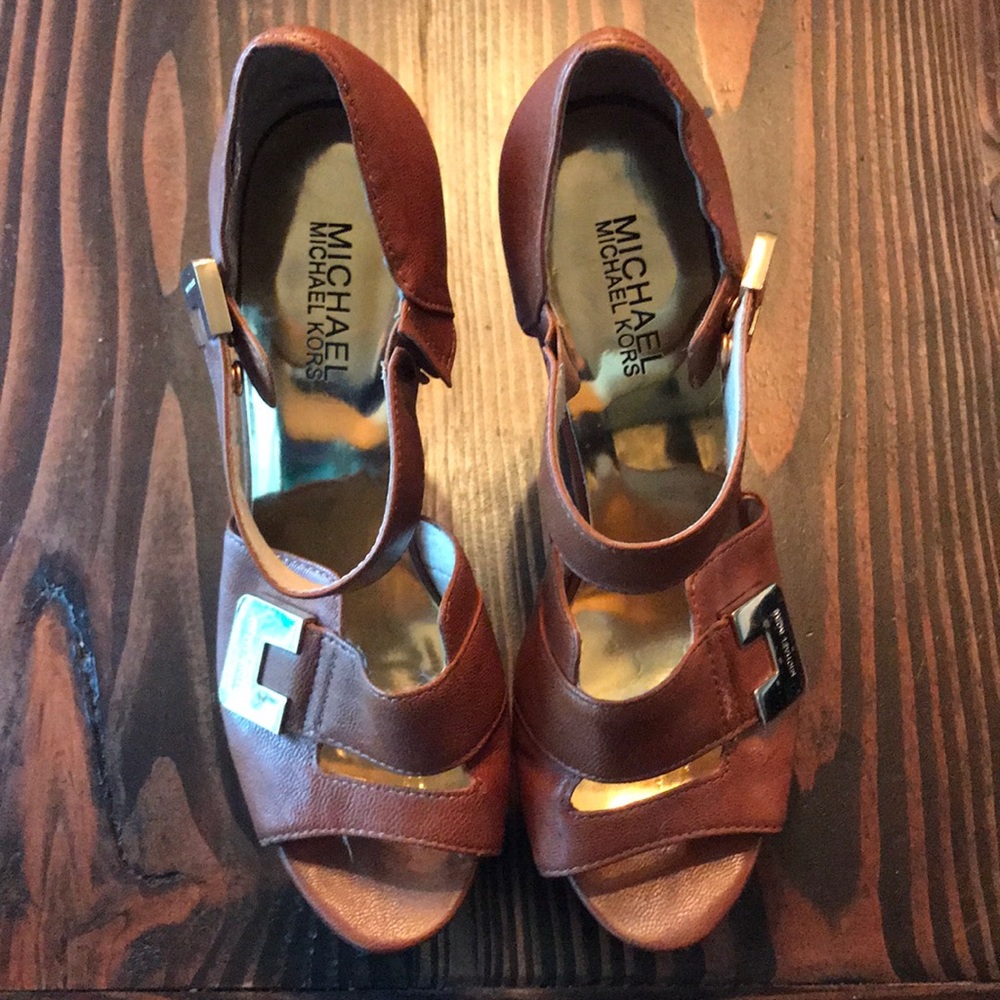 Michael Kors brown leather heel